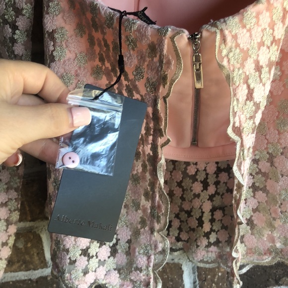 ALBERTO MAKALI Pink Gold Flowers Shoulder Off Sleeve Top - Picture 3 of 14